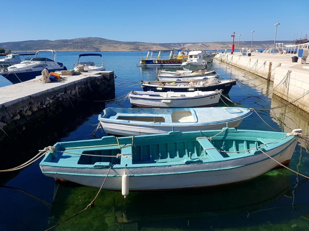 Appartement Bosi I Goli à Starigrad Paklenica Extérieur photo