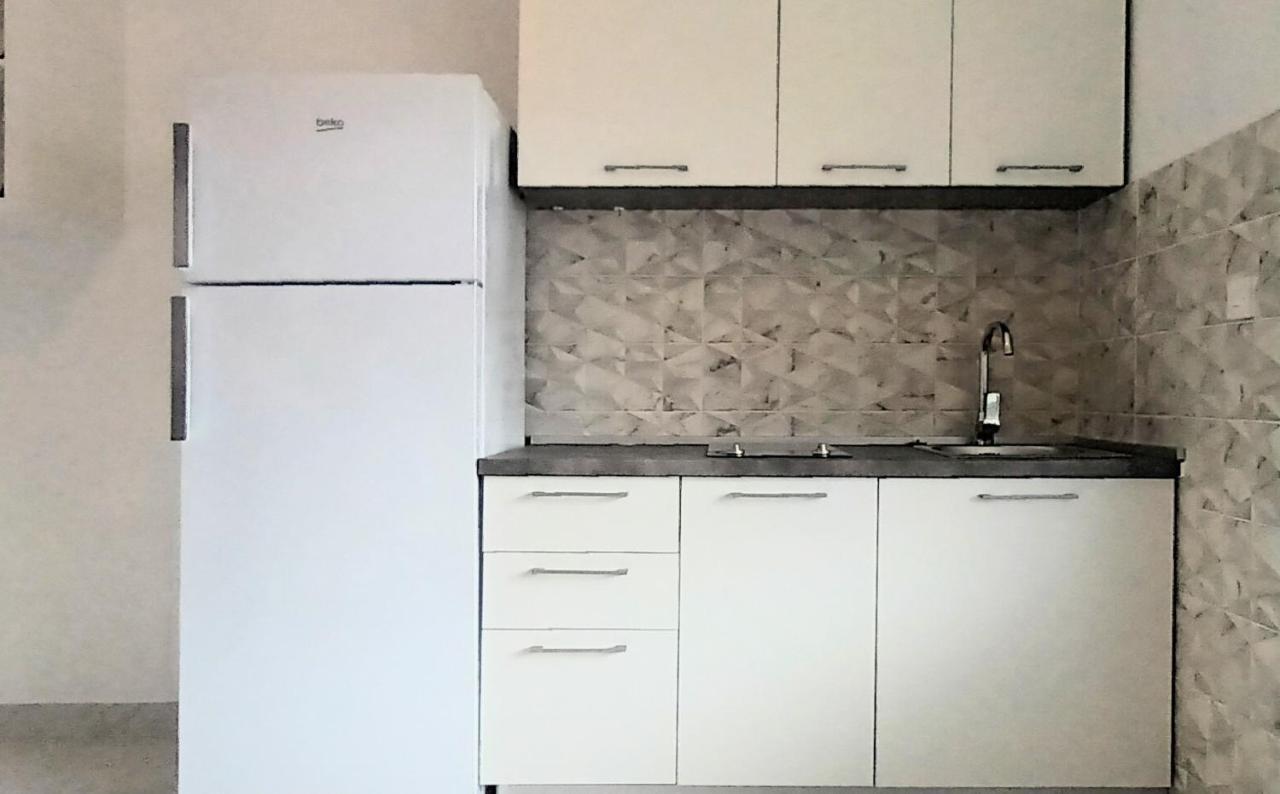 Appartement Bosi I Goli à Starigrad Paklenica Extérieur photo